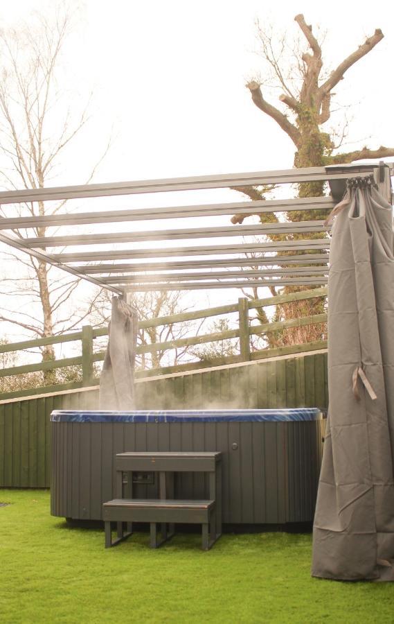 Caer Fedwen Barns Clwyd Cottage Two Bed, Barn Conversion With Private Hot Tub Bodfari Eksteriør billede